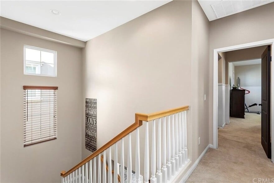 Building Photo - 15826 Elfin Forest Ave