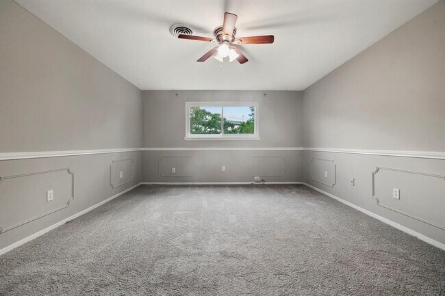 Building Photo - 11215 Sageway Dr