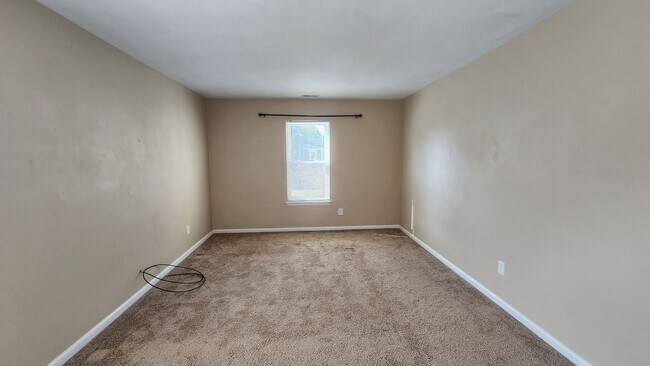 Building Photo - Rosemont Forest