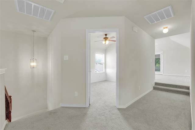 Building Photo - 1124 Hayden Ln