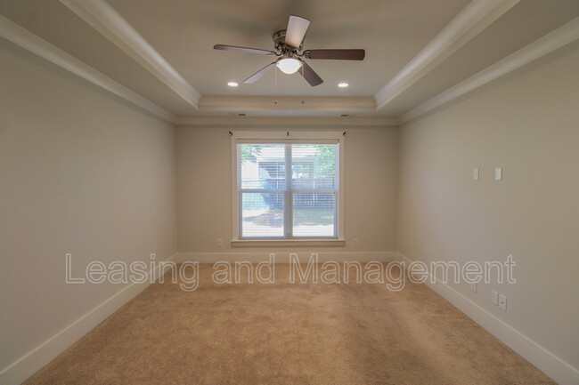 Building Photo - 1129 Bright Ct