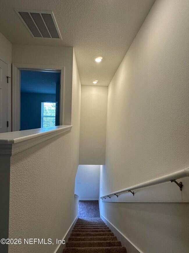 Building Photo - 162 BEACH PALM Ct