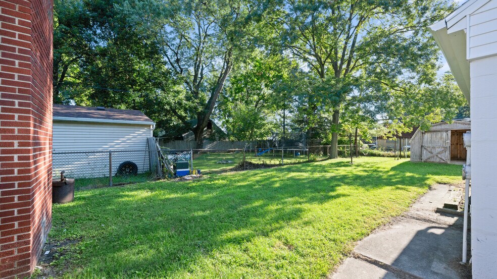 Back yard - 1001 Patchen Rd
