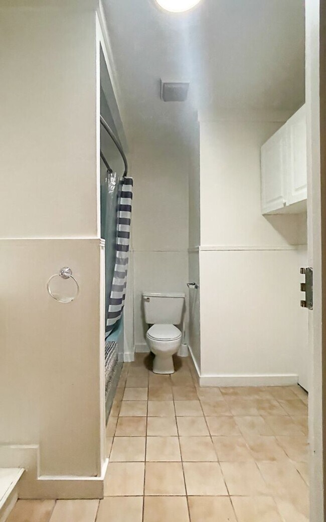 Building Photo - Three Bedroom Home in the Heart of Port Royal