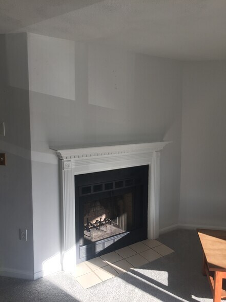 Building Photo - 1216 VFW Parkway