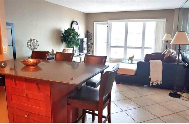 Building Photo - 133 N Pompano Beach Blvd