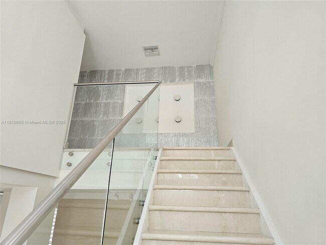 Building Photo - 4501 NW 93rd Doral Ct