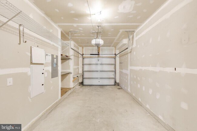 Building Photo - 645 Diamondback Dr