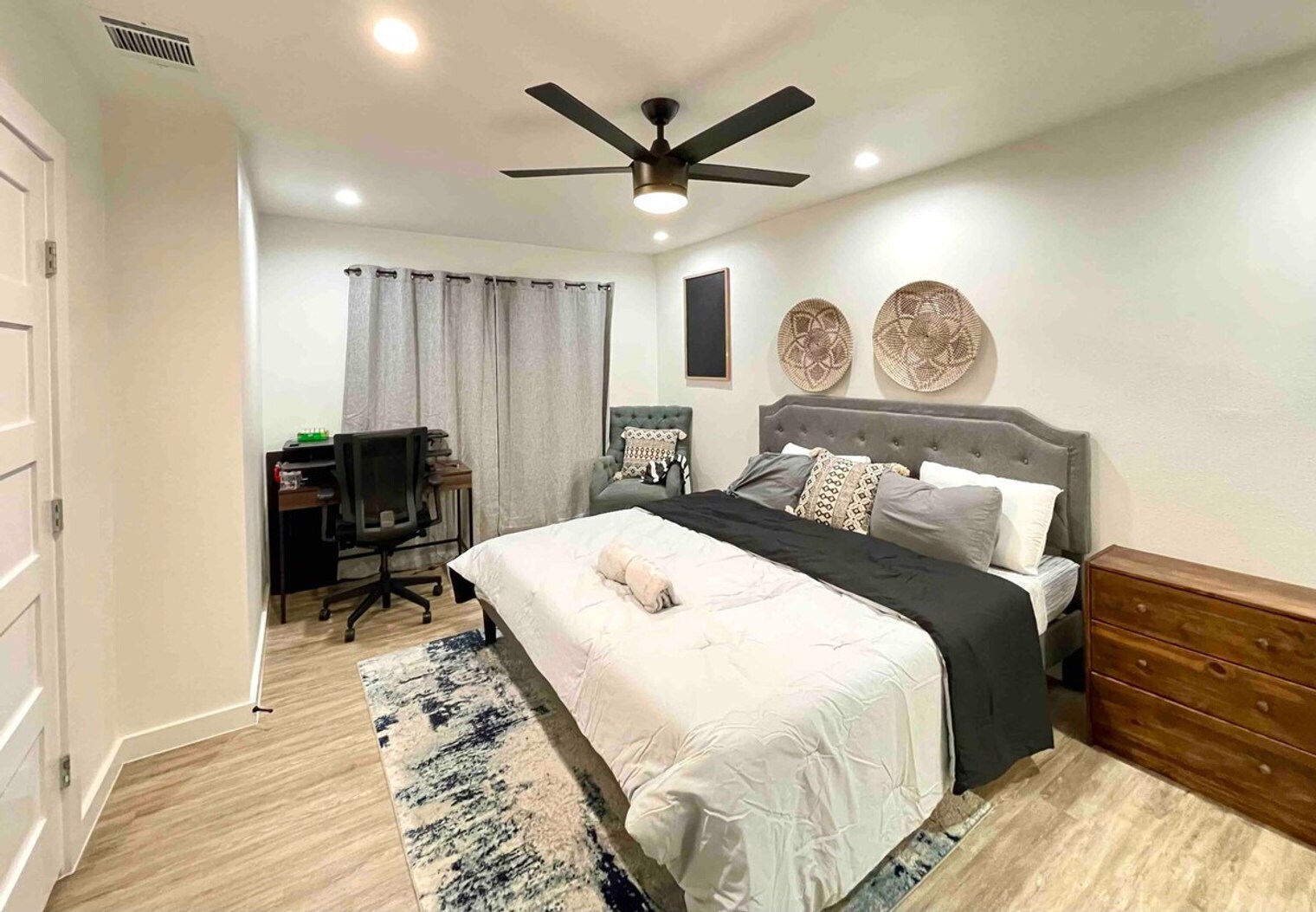 Building Photo - 607 Blueberry Hill