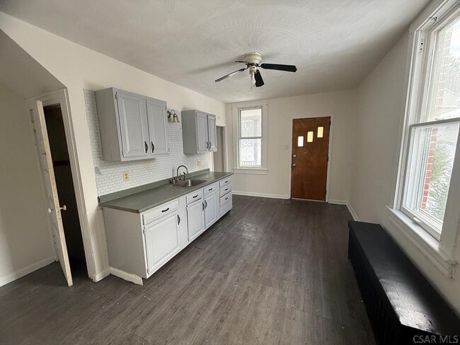 Building Photo - 85-87 Grass Ave