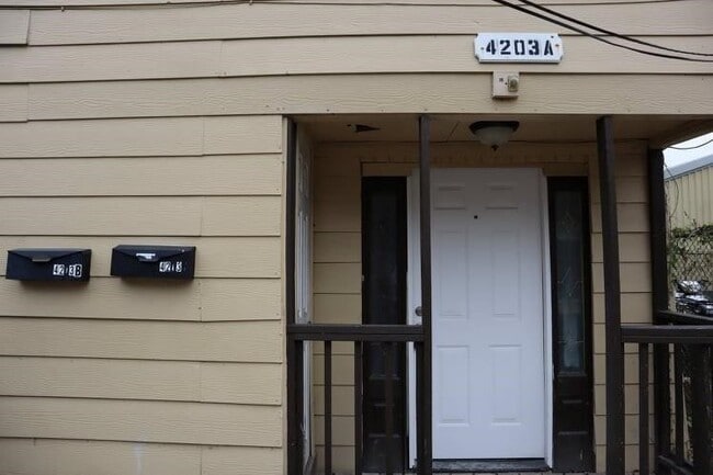 Building Photo - 4203 Polk St