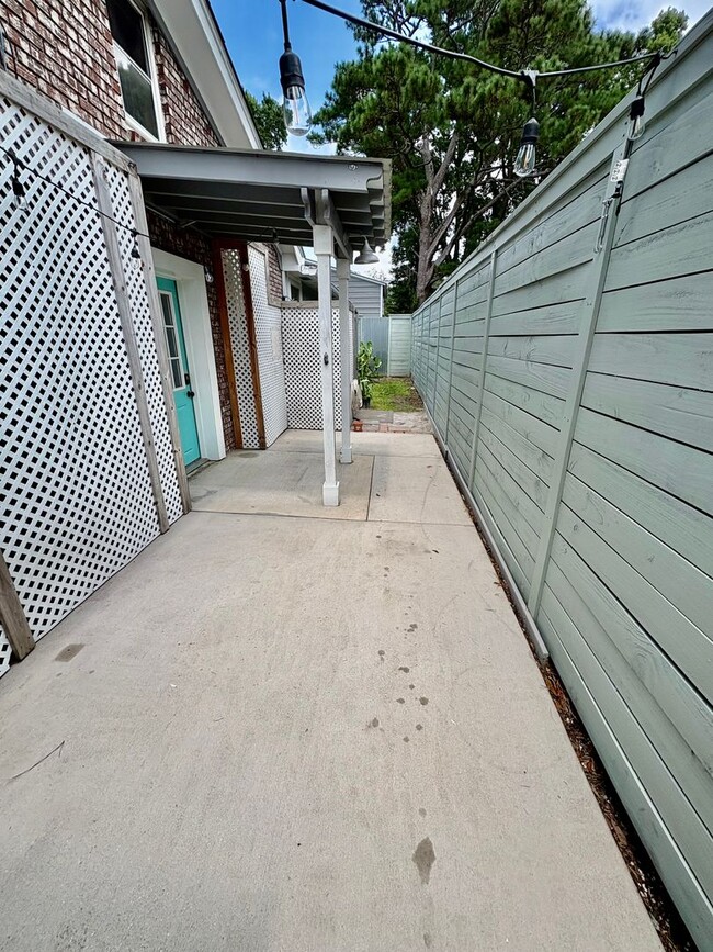 Building Photo - Charming One Bedroom ADU Furnished or Unfurnished