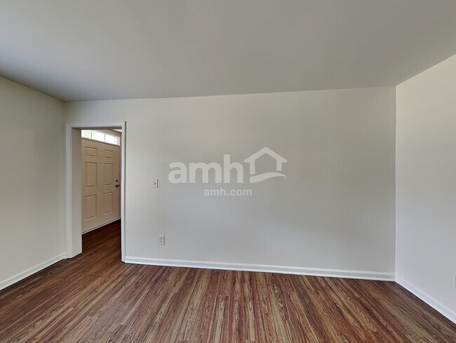 Building Photo - 11240 Anna Rose Rd