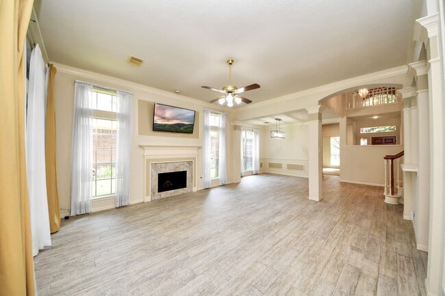 Building Photo - 1123 Spinnaker Way