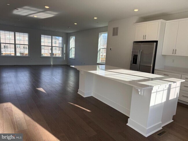 Building Photo - 113 FRED CLARK Dr