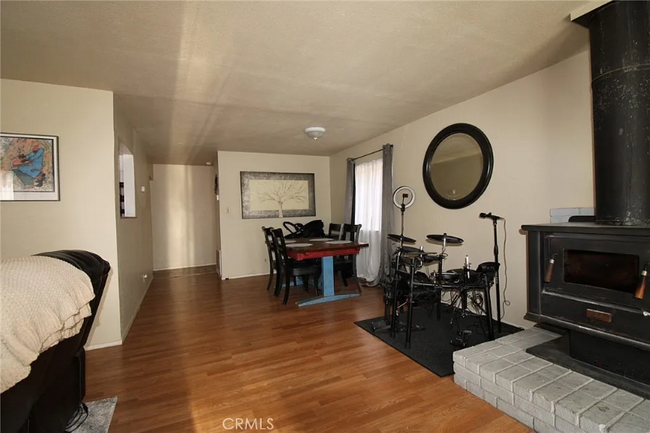 Building Photo - 15150 Lakeview Ave