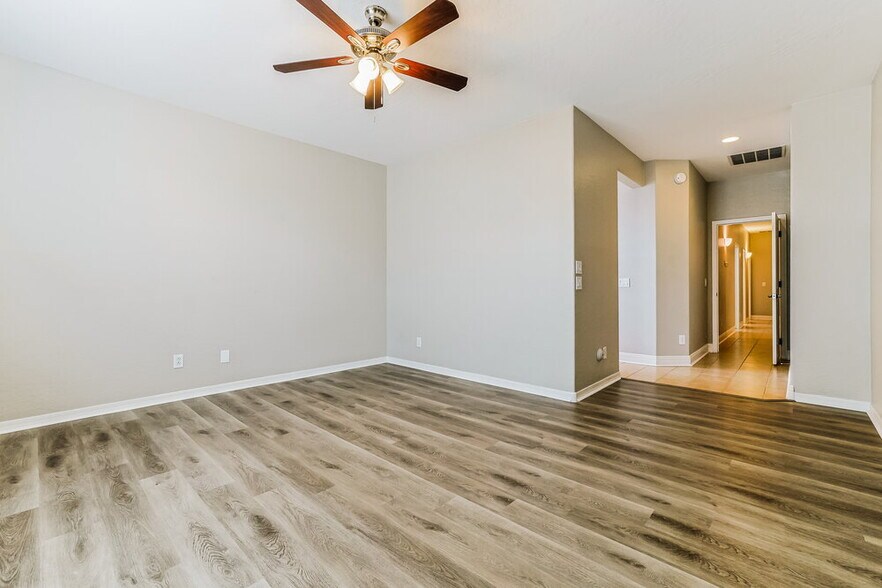 Building Photo - 4729 E Cloudburst Dr