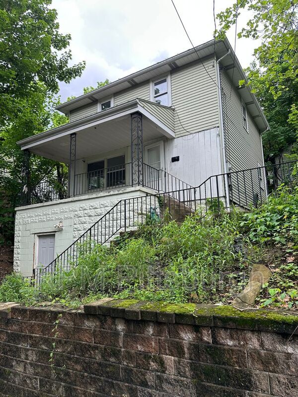 Primary Photo - 1721 Scott St