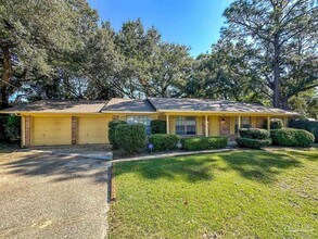 Building Photo - 3660 Buford Cir