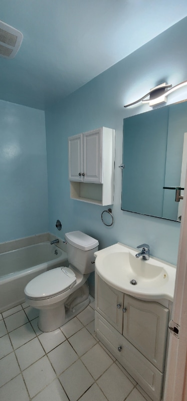 Building Photo - 4923 W 121st St