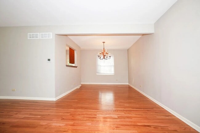Building Photo - 1329 Stonegate Rd
