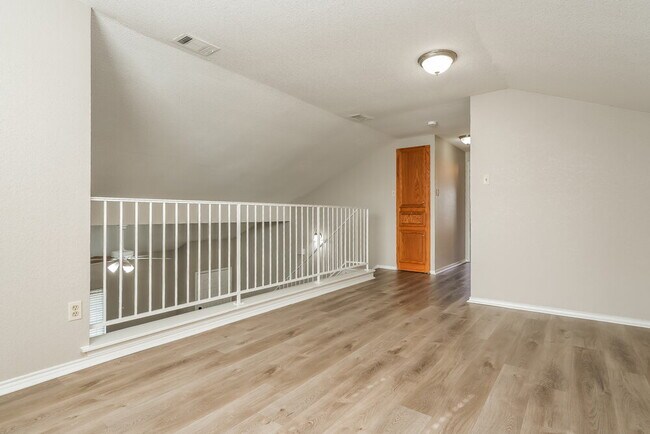 Building Photo - 1009 Neptune Ct