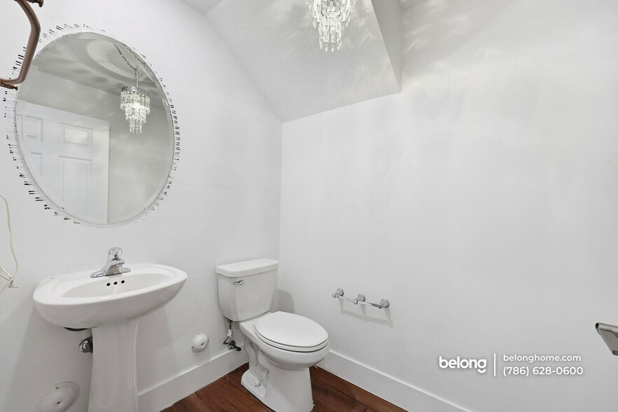 Building Photo - 4676 Caspian Way