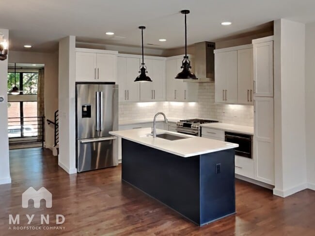 Building Photo - 436 E 33rd St