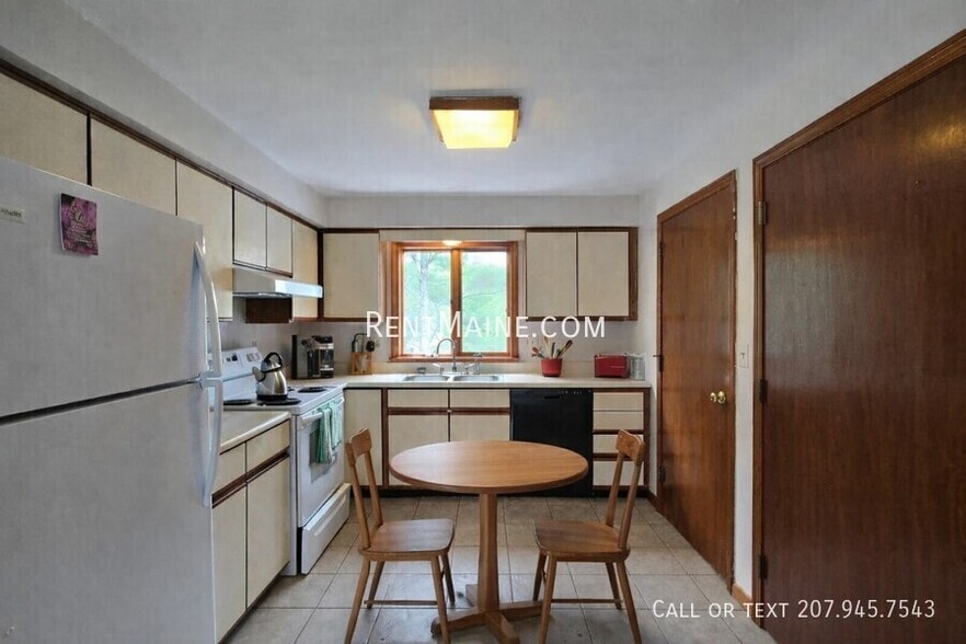 Building Photo - 7 Hartley St