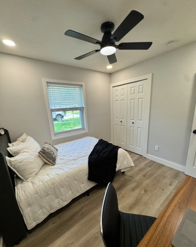 Building Photo - House close to UCF & Valencia with 4 Bedrooms for Students!