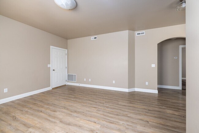 Building Photo - Newer 2 bedroom condo for rent!