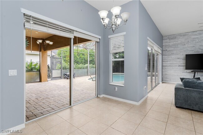 Building Photo - 2066 Mandarin Ln