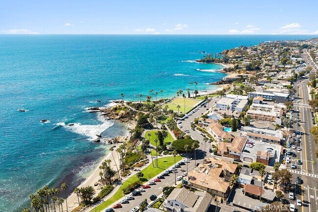 Building Photo - 376 Cliff Dr