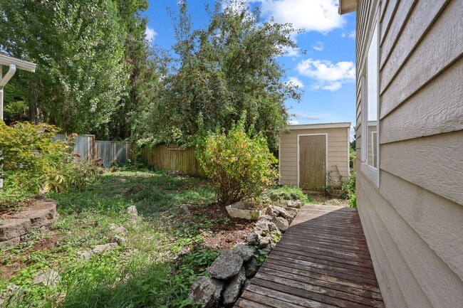 Building Photo - 2720 Sq. Ft. Character Home in downtown Ol...