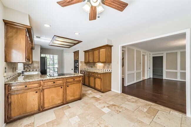 Building Photo - 3910 Misty Gardens Ct