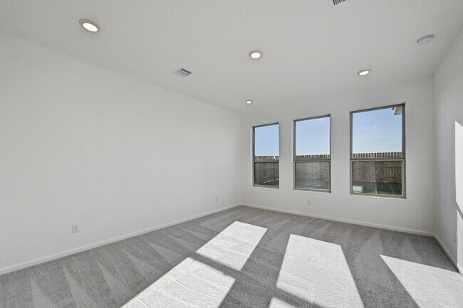 Building Photo - 2605 Mackinac Bay Dr