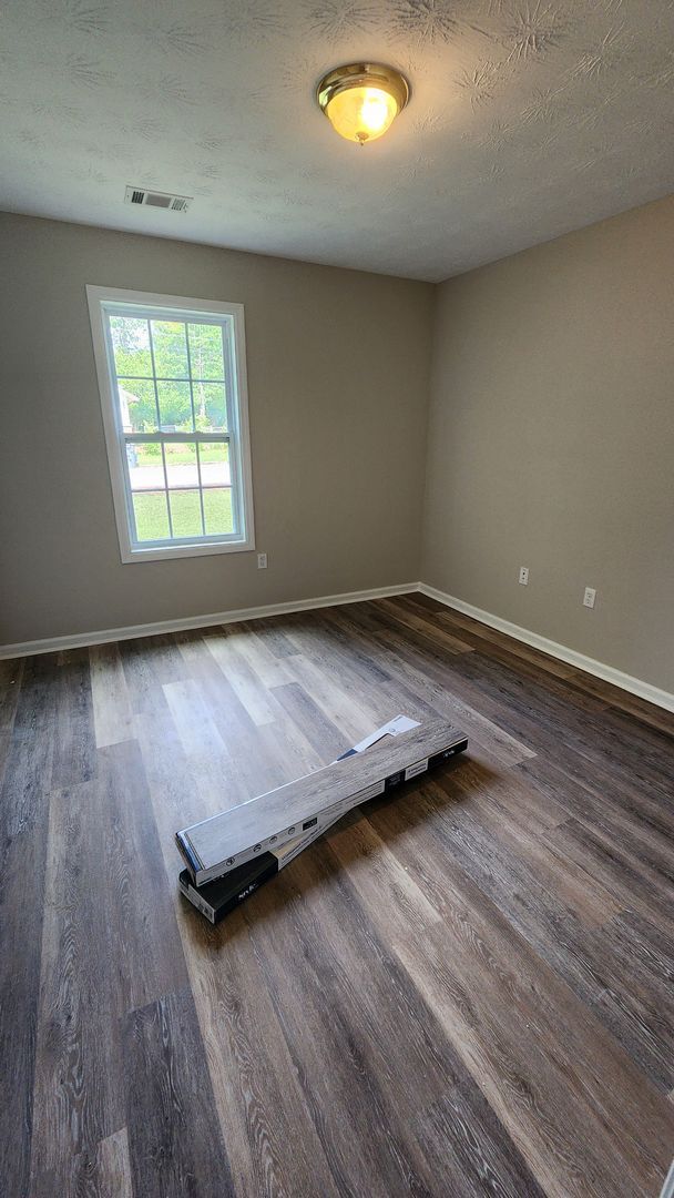 Building Photo - Totally Renovated Home