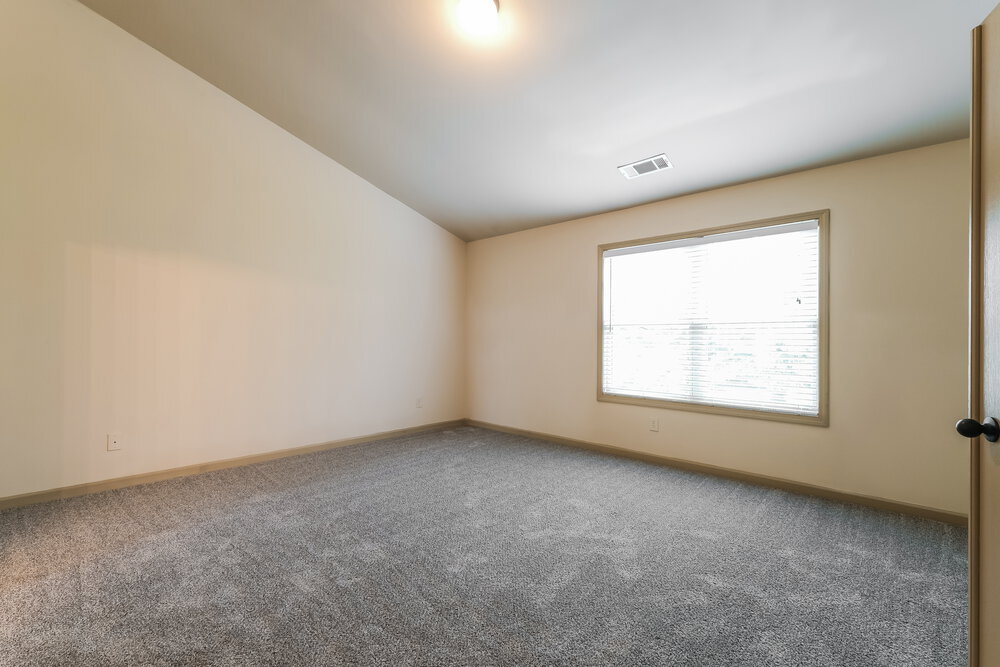 Building Photo - 1828 Bridle Rd