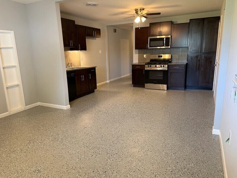 kitchen - 732 Arnold Ave