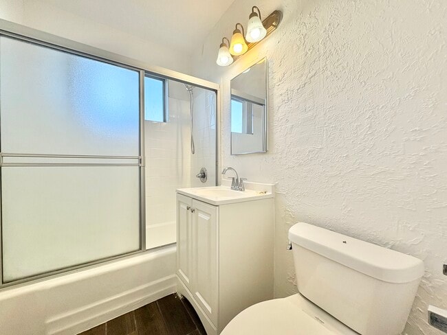 Building Photo - 11604 Sylvan St