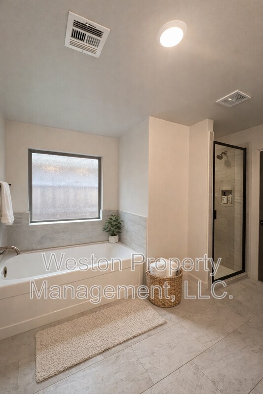 Building Photo - 9212 SW 41st St