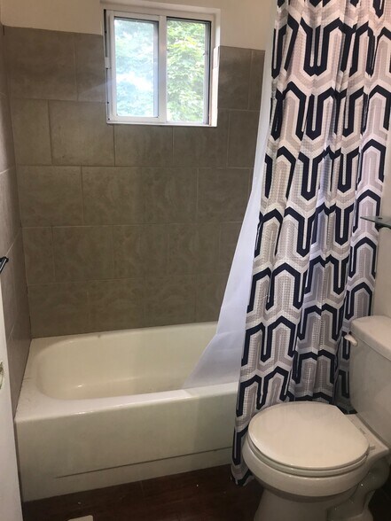 Building Photo - 738 Washington Ave