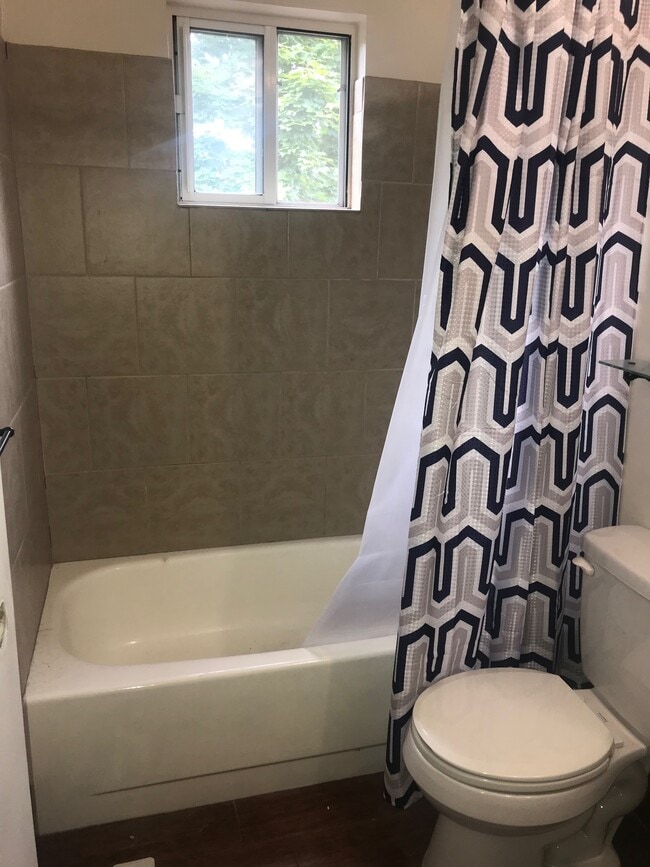 Building Photo - 738 Washington Ave