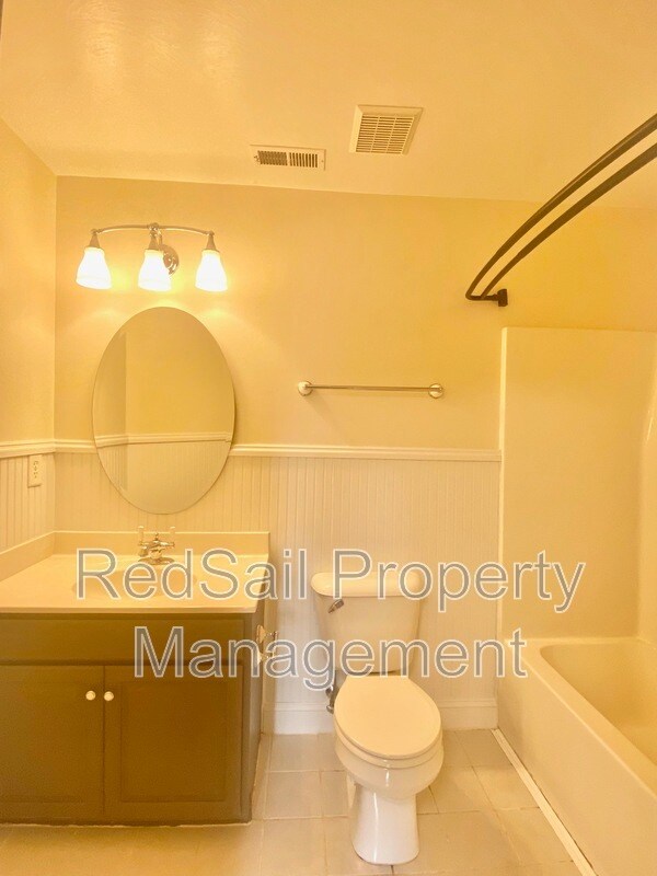 Building Photo - 13207 Harbor Dr