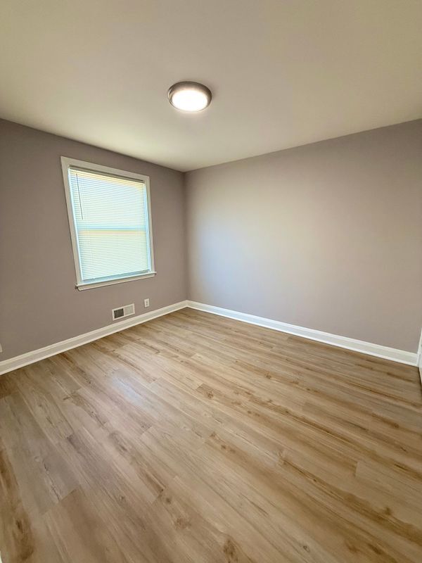 Building Photo - 607 Lucia Ave