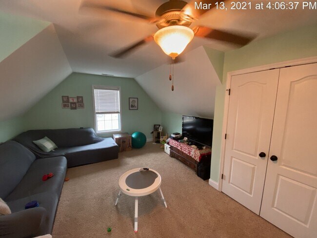Building Photo - 118 Bolder Drive