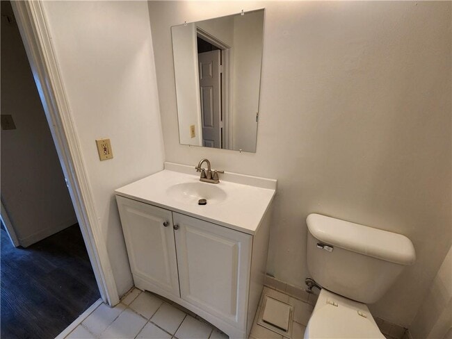 Building Photo - 1074 Peachtree Walk NE
