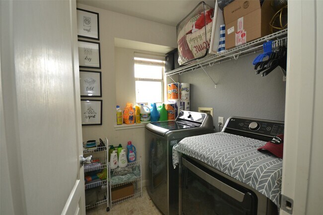 Building Photo - 20751 Cypress Post Dr