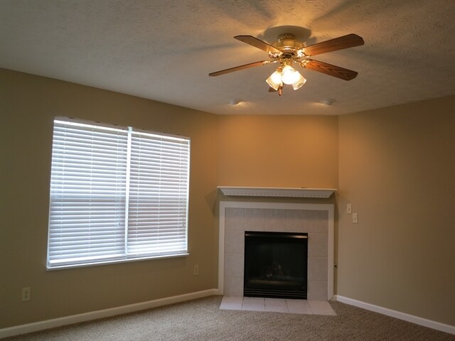 Building Photo - 13920 Bruddy Dr