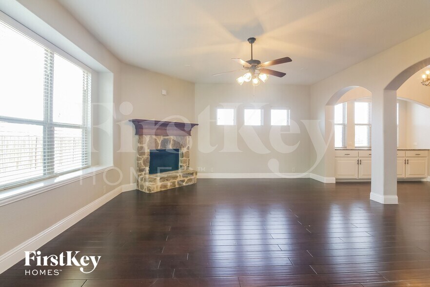 Building Photo - 1301 Lucetta Ct